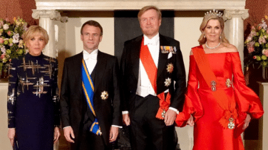 La reina Máxima saca sus joyas más espectaculares para la visita de Macron a Países Bajos