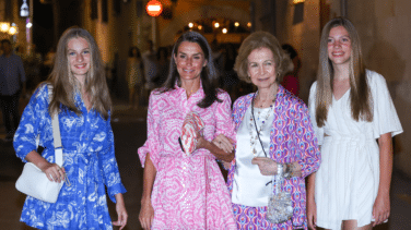 Zara reedita el perfecto vestido veraniego que sucumbió al 'efecto Letizia'