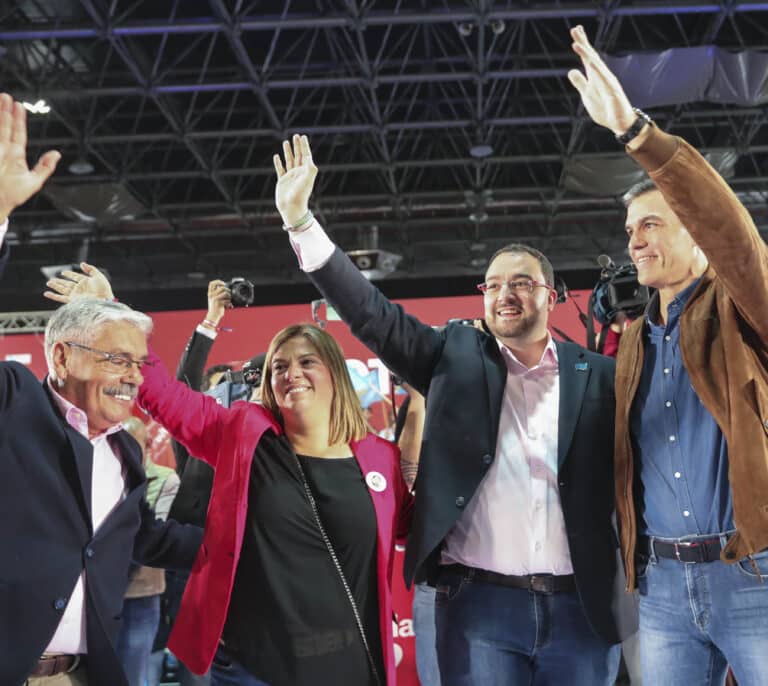 Sánchez refuerza la llamada al voto útil al PSOE y va al ataque contra el modelo sanitario de Ayuso