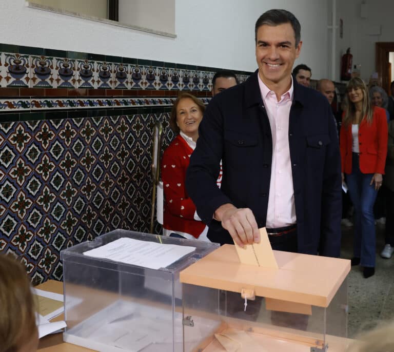 Sánchez responde a "que te vote Txapote": "Tenemos por desgracia a los intolerantes, la descalificación, el ruido y el insulto"