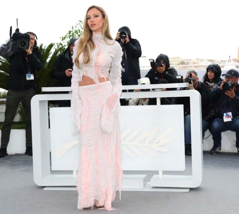 Ester Expósito e Indiana Jones rivalizan en la alfombra roja de Cannes