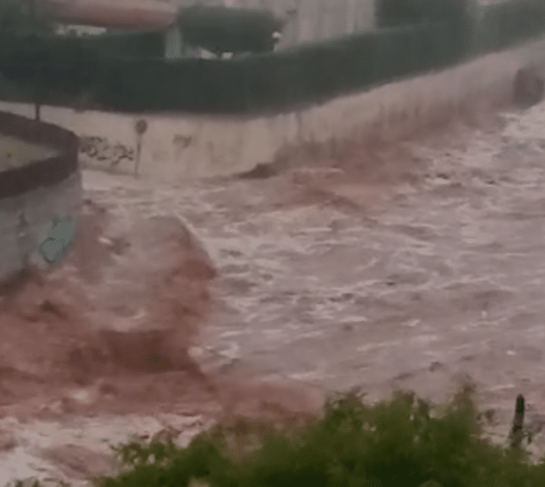 Caen 160 litros de agua en Castellón en apenas cuatro horas