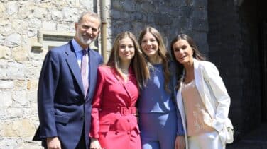 La princesa Leonor se gradúa en Gales con la presencia de los Reyes y la infanta Sofía