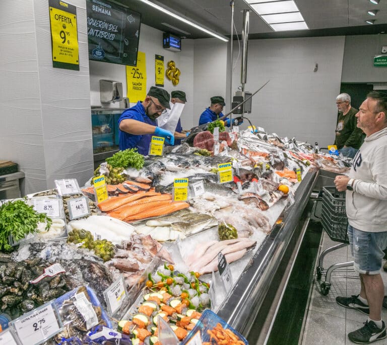 Así es la cesta de productos frescos del supermercado BM a mitad de precio