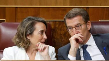 Nervios en el PP por el silencio de Feijóo sobre las listas, mientras Gamarra se perfila de dos por Madrid
