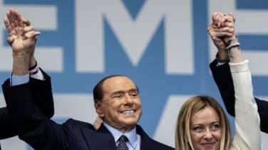 Tajani, Meloni y Renzi se disputan la herencia política de Berlusconi