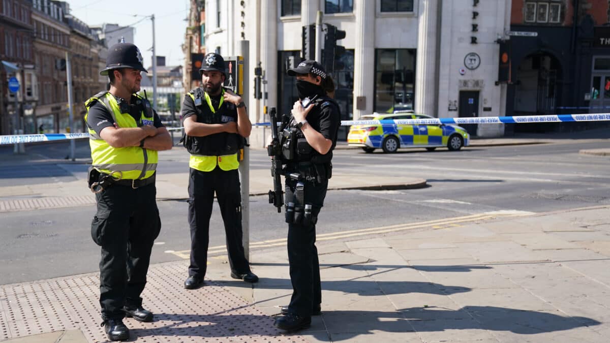 Alta tensión en Nottingham tras el asesinato de tres personas