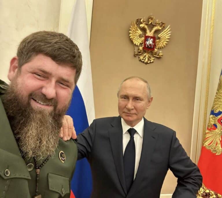 El líder checheno Kadirov se erige en 'señor de la guerra' favorito de Putin