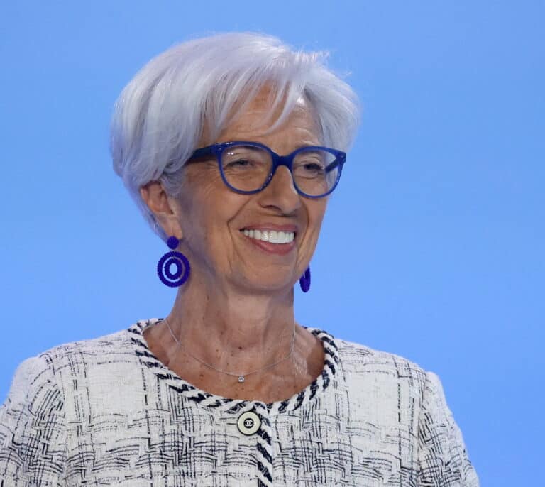 Lagarde asegura que volverán a subir los tipos de interés en julio