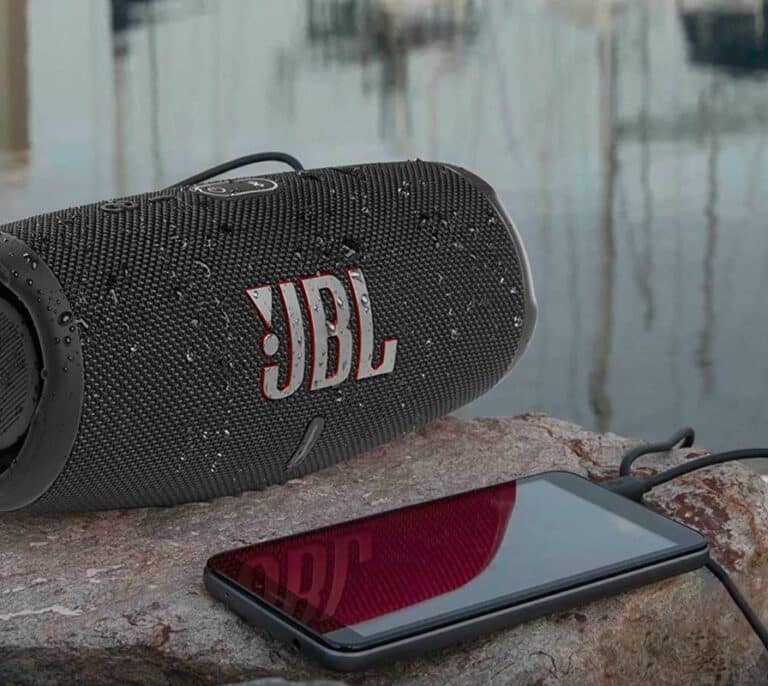 Este altavoz inalámbrico JBL lo está petando en Amazon y ahora tiene 70 euros de descuento