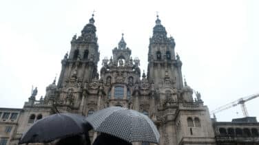 La catedral de Santiago recupera tres años después el abrazo al Apóstol, suspendido por la pandemia