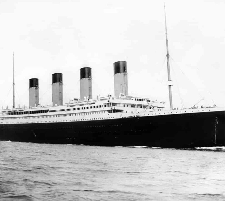 Desaparece en el Atlántico un submarino para turistas que exploraba los restos del Titanic