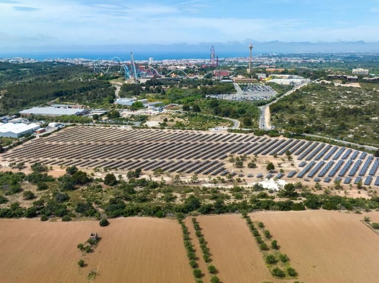 Así es PortAventura Solar, la mayor planta fotovoltaica en un resort vacacional en España