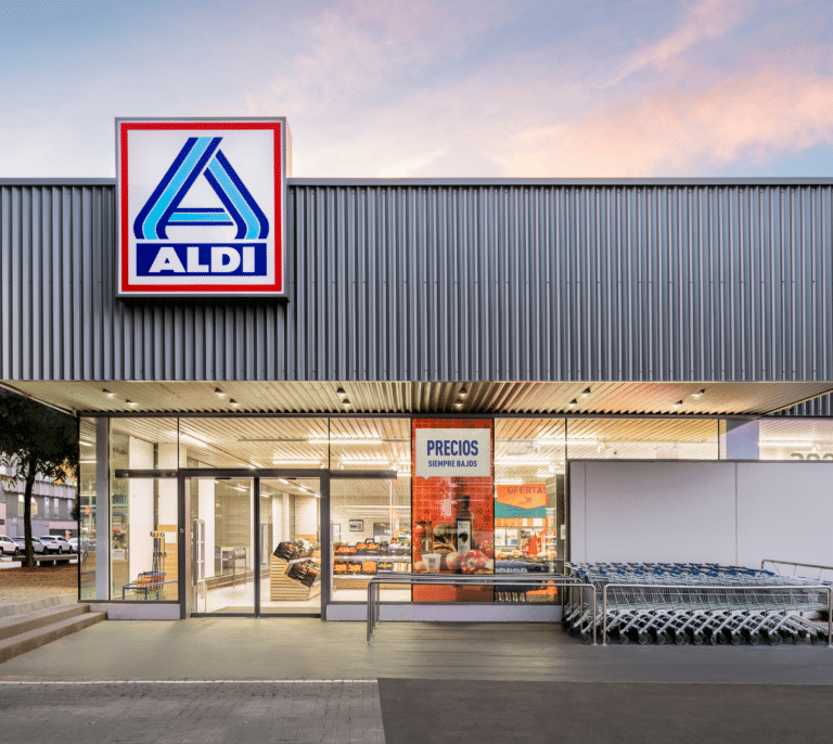 Aldi sigue los pasos de Lidl y se une a la patronal de Dia y Mercadona