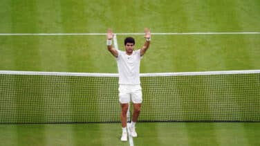 Horario y dónde ver la final de Wimbledon entre Alcaraz y Djokovic