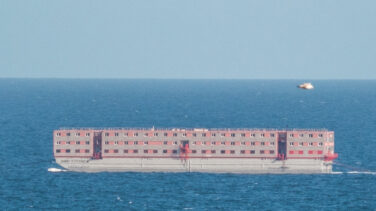 Así es la 'prisión flotante' en la que el Reino Unido va a alojar a los inmigrantes