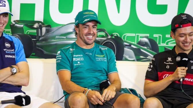 Fernando Alonso da pistas sobre si renovará con Aston Martin