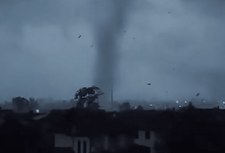 Las sorprendentes imágenes de un tornado en Milán