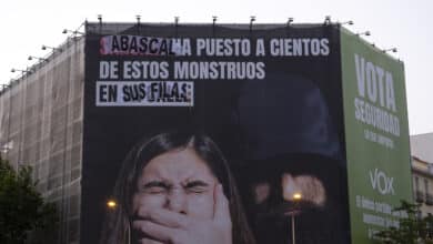 Sabotean la lona de Vox en el centro de Madrid en la que atacaba a Sánchez por la Ley del "Solo sí es sí"