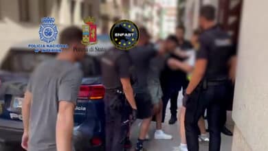 La Policía Nacional detiene en la Gran Vía de Madrid a un fugitivo italiano "extremadamente violento"