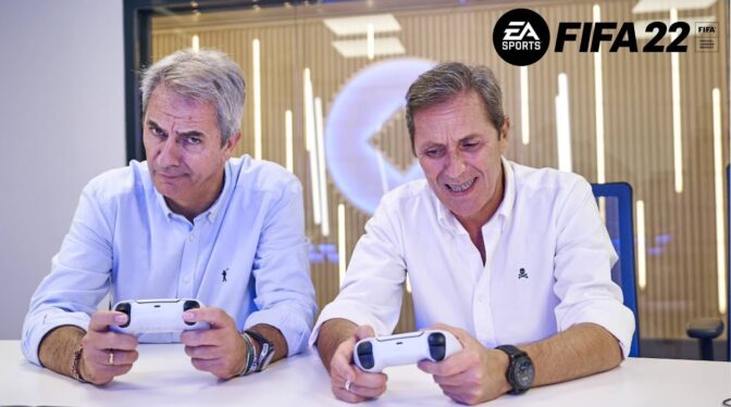 Manolo Lama y Paco González dejarán de ser la voz del videojuego de fútbol de EA Sports después de 25 años