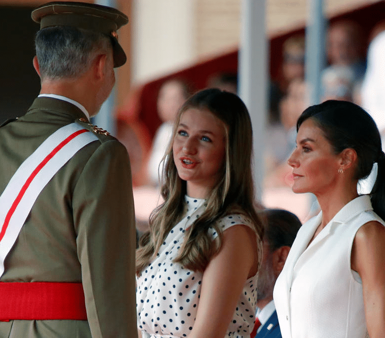 La complicidad del rey Felipe con la princesa Leonor en la Academia Militar de Zaragoza
