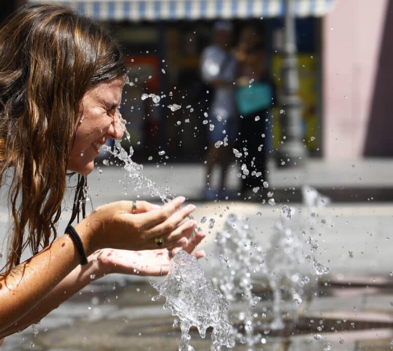 Vuelven a subir las temperaturas: este lunes comenzará la tercera ola de calor del verano