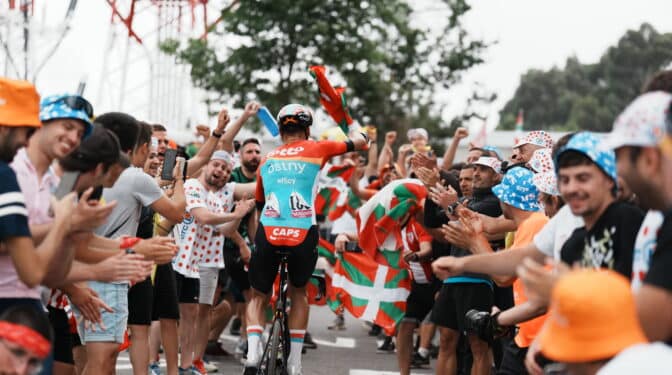 El coste de la ikurriña y la marca 'Basque Country' al paso del Tour: 1,88 euros