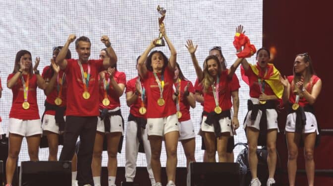 España se vuelca con la Selección en la gran fiesta del fútbol femenino