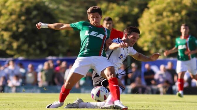 El Alavés exige una dura sanción a José Matos por lesionar a Giuliano Simeone