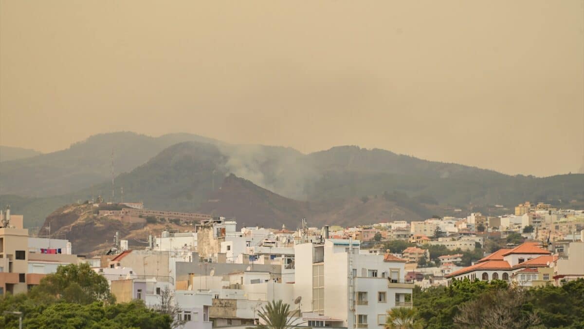 El incendio de Tenerife suma ya 26.000 personas evacuadas