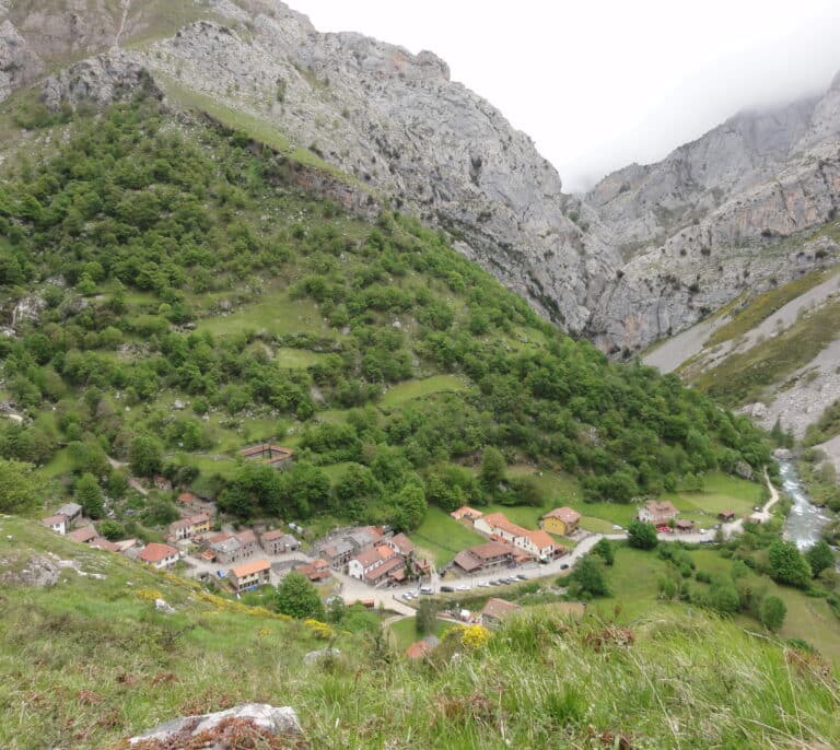 Muere un montañero tras sufrir un accidente en los Picos de Europa leoneses