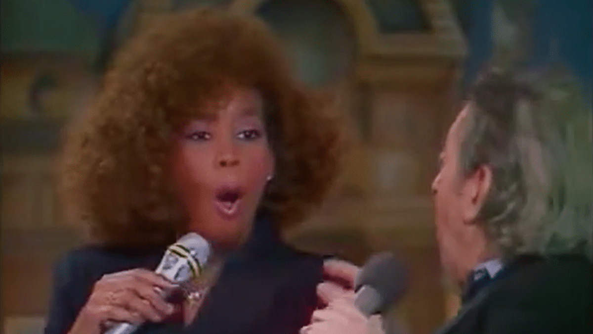Whitney Houston, atónita ante las palabras de Serge Gainsbourg