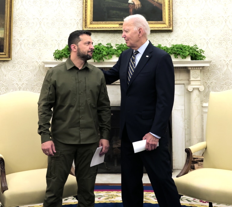Biden anuncia ante Zelenski el envío de más sistemas antimisiles Hawk y tanques Abrams