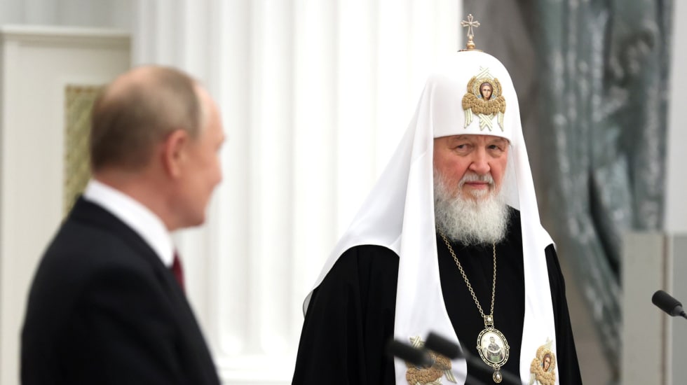 El presidente ruso Vladimir Putin y el patriarca Kirill en una ceremonia en noviembre de 2021.
