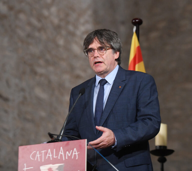 El golpista Aznar o el golpista Puigdemont