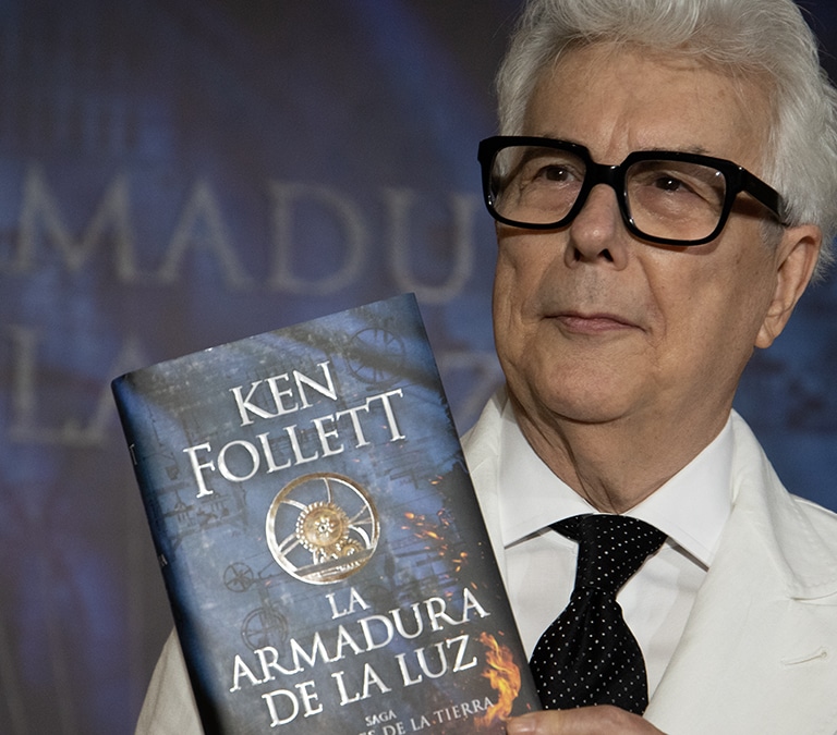 Ken Follett cierra 'Los pilares de la Tierra': "Las batallas por la libertad son las que más me interesan"