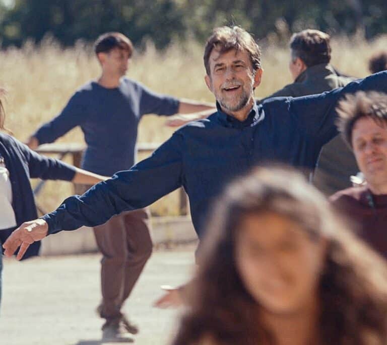 'El sol del futuro', el desfile de la esperanza de Nanni Moretti