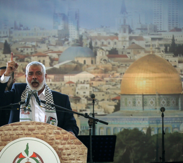 Un ataque israelí mata a 3 hijos y 4 nietos del líder político de Hamás Ismail Haniyeh