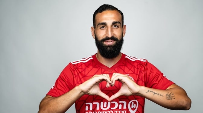 José Rodríguez, exfutbolista del Real Madrid en Israel: «Mi mujer y yo estamos dispuestos a ponernos en primera línea de batalla»