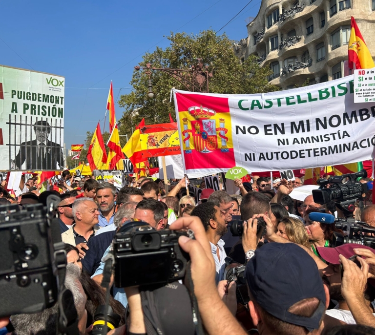 Sociedad Civil reúne a 50.000 manifestantes según la policía local, diez veces más que el 1-O