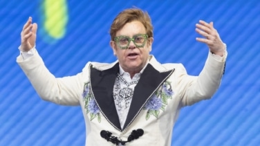 Tres premios Ondas hablando de Elton John
