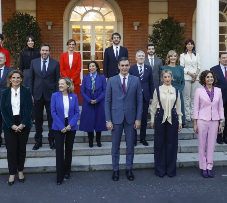 El nuevo Gobierno de Sánchez se hace la 'foto de familia'