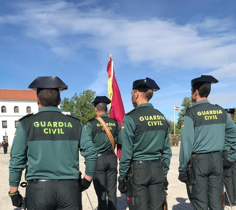 Policías y guardias civiles comienzan el año con demandas salariales y laborales