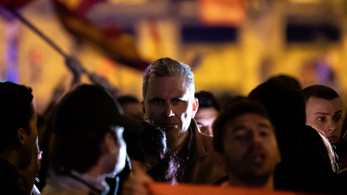 El portavoz de Vox en el Ayuntamiento de Madrid, Javier Ortega Smith, durante una manifestación contra la amnistía frente a la sede del PSOE en Ferraz (EP).