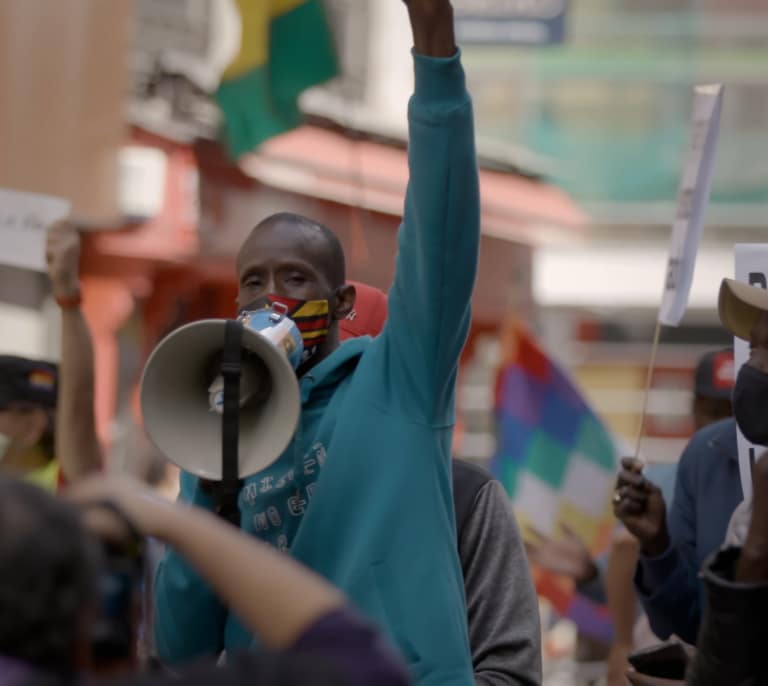 Serigne, de icono antirracista de Podemos a los Emmy: “Me ha decepcionado la izquierda”