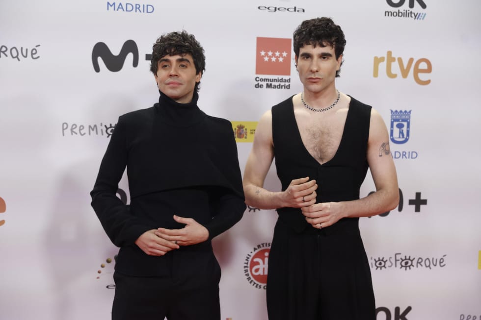 Javier Calvo y Javier Ambrossi en los premios Forqué 2023