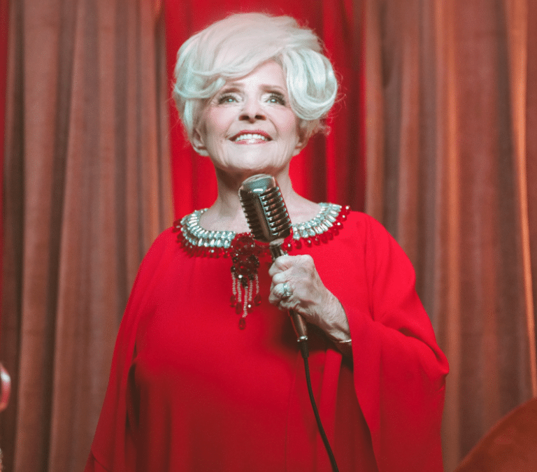 Brenda Lee, la abuela del rock que le ha disputado el trono de la navidad a Mariah Carey