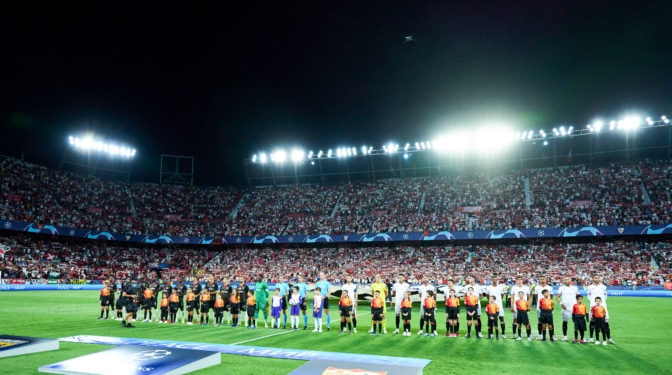 Francia prohíbe a los aficionados del Sevilla acudir a su partido de Champions