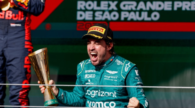 Fernando Alonso apunta a su continuidad en la F1: "Me veo con fuerza y ganas para 2025"